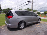 Used 2017 Chrysler Pacifica Touring image 5