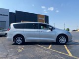 Used 2022 Chrysler Voyager LX image 5