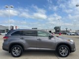 Used 2019 Toyota Highlander XLE image 3