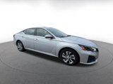 Used 2023 Nissan Altima 2.5 S image 2