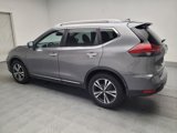 Used 2018 Nissan Rogue SL image 3