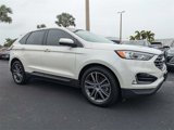 Used 2020 Ford Edge Titanium image 2