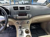 Used 2012 Toyota Highlander SE image 3