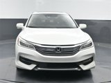 Used 2016 Honda Accord Touring image 2