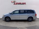 Used 2017 Dodge Grand Caravan SXT image 3