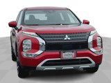 Used 2024 Mitsubishi Outlander SE Black Edition image 3