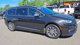 Certified 2023 Chrysler Pacifica Pinnacle image 2