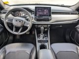 Used 2023 Jeep Compass Latitude image 2