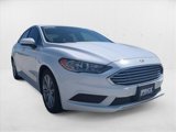 Used 2017 Ford Fusion SE image 3