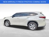 Used 2021 Toyota Highlander LE image 4