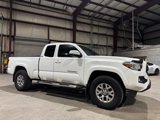 Used 2016 Toyota Tacoma SR5 image 3