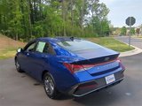 Used 2024 Hyundai Elantra SEL image 3