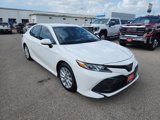 Used 2019 Toyota Camry image 2