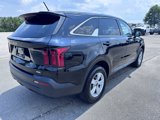 Used 2023 Kia Sorento LX image 5