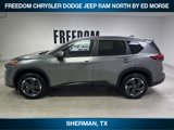 Used 2024 Nissan Rogue SV image 3