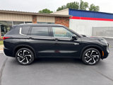 Used 2023 Mitsubishi Outlander SEL image 2