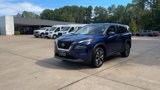 Used 2023 Nissan Rogue SV image 2