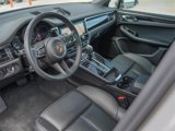 Certified 2023 Porsche Macan image 4