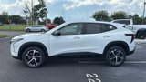 New 2025 Chevrolet Trax RS w/ Sunroof Package image 4