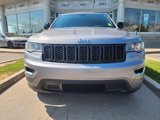 Used 2018 Jeep Grand Cherokee Laredo image 2