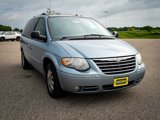 Used 2006 Chrysler Town & Country Limited image 3