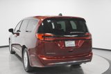 Used 2023 Chrysler Pacifica Touring-L image 5