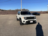 Used 2021 Jeep Renegade Latitude w/ Luxury Group II image 2