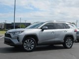Used 2021 Toyota RAV4 XLE Premium image 2