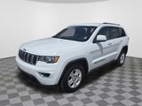 Used 2017 Jeep Grand Cherokee Laredo w/ Quick Order Package 2BE image 2