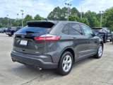 Used 2020 Ford Edge SE image 3