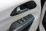 Used 2021 Chrysler Pacifica Touring image 6