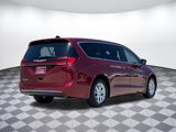 Used 2023 Chrysler Pacifica Touring-L image 3