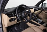 Certified 2025 Porsche Macan image 4