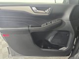 Used 2021 Ford Escape SE image 2