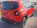 Used 2017 Jeep Renegade Trailhawk image 4