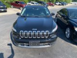 Used 2018 Jeep Cherokee Limited image 2
