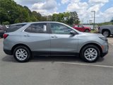 Used 2023 Chevrolet Equinox LT image 2