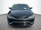 Used 2015 Chrysler 200 Limited w/ Convenience Group image 2