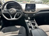 Used 2024 Nissan Altima 2.5 SV image 4