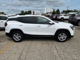Used 2024 GMC Terrain SLE image 5