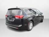 Used 2018 Chrysler Pacifica Touring Plus image 3