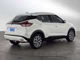 Used 2024 Nissan Kicks SV image 3