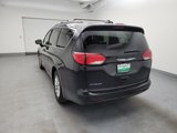 Used 2020 Chrysler Voyager Lxi image 5