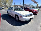 Used 2005 Lincoln Town Car Signature Limited image 5