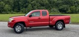 Used 2010 Toyota Tacoma w/ SR5 Package image 3