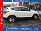 Used 2018 Nissan Rogue Sport SV w/ SV All-Weather Package image 3