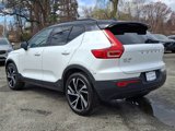 Certified 2022 Volvo XC40 T5 R-Design image 6