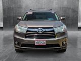 Used 2016 Toyota Highlander XLE image 2