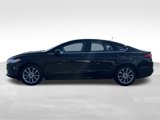 Used 2017 Ford Fusion SE image 2