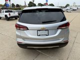 Used 2022 Chevrolet Equinox LT w/ Driver Convenience Package image 4